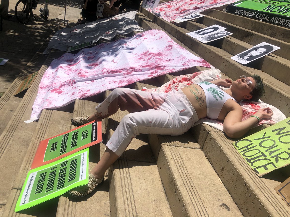 tx4abortion's tweet photo. Federal Courthouse #ATX #green4abortion Abortion on demand without apology! @riseup4abortion https://t.co/V131ReNmu6
