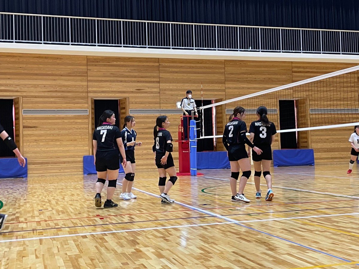numgvc's tweet photo. 九山1日目試合結果🏐

第１試合   vs 琉球大学
2-0(25-14、25-23)

第3試合   vs 山口大学
2-1(20-25、25-14、25-17)

第5試合   vs 熊本大学
2-0(25-17,25-23)
3勝0敗でリーグ1位通過しました！ https://t.co/m65bApqviz