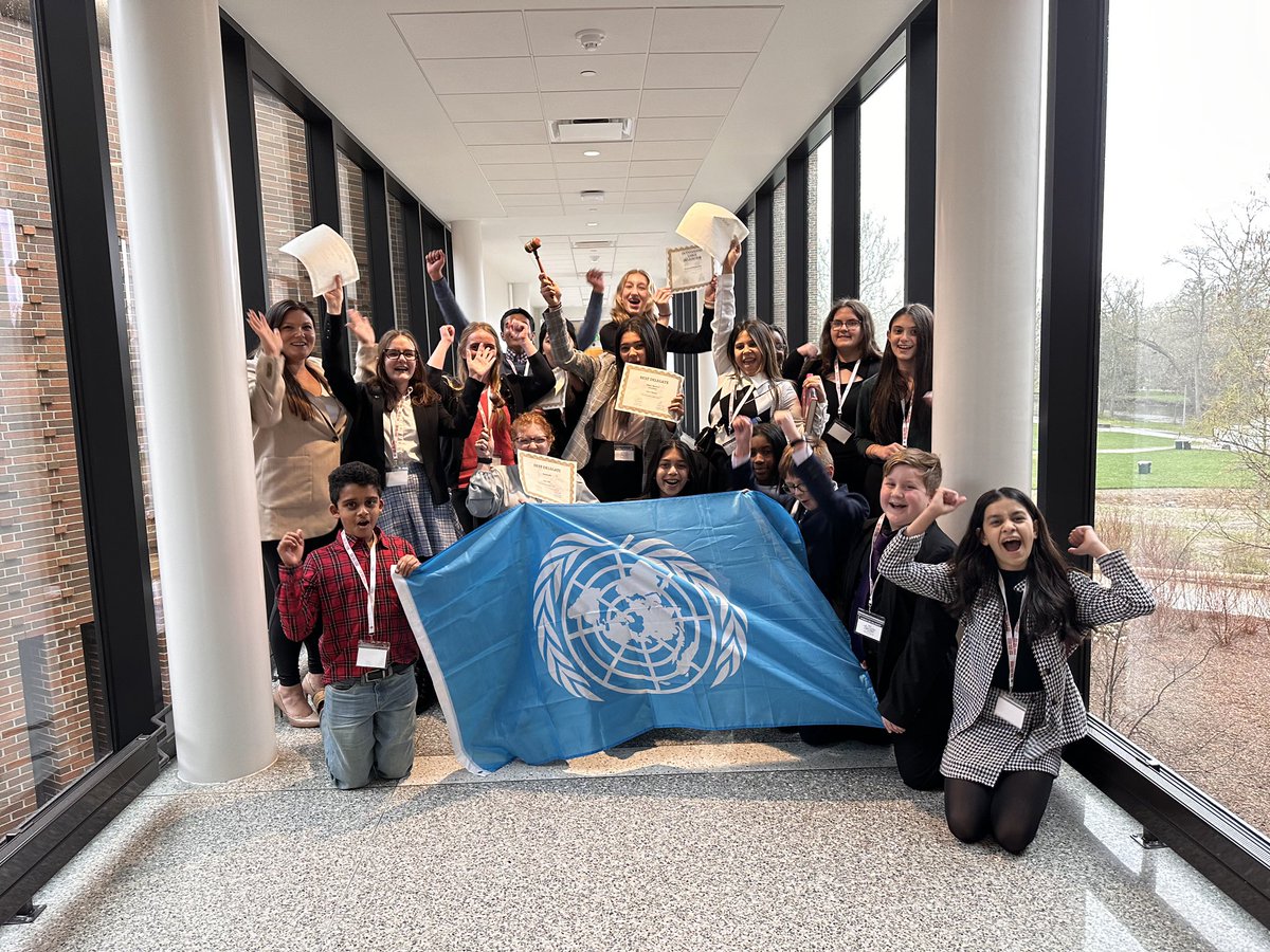 This group is OUTSTANDING 🎉 
Brilynne Young- Honorable Mention
Mia Elsen- Book Award
Jordyn Law- Outstanding Delegate
Braylynne Young- Best Delegate
Madeline Johns- Best Delegate
WBMS- Outstanding Large Delegation 
#teamWB #ModelUN