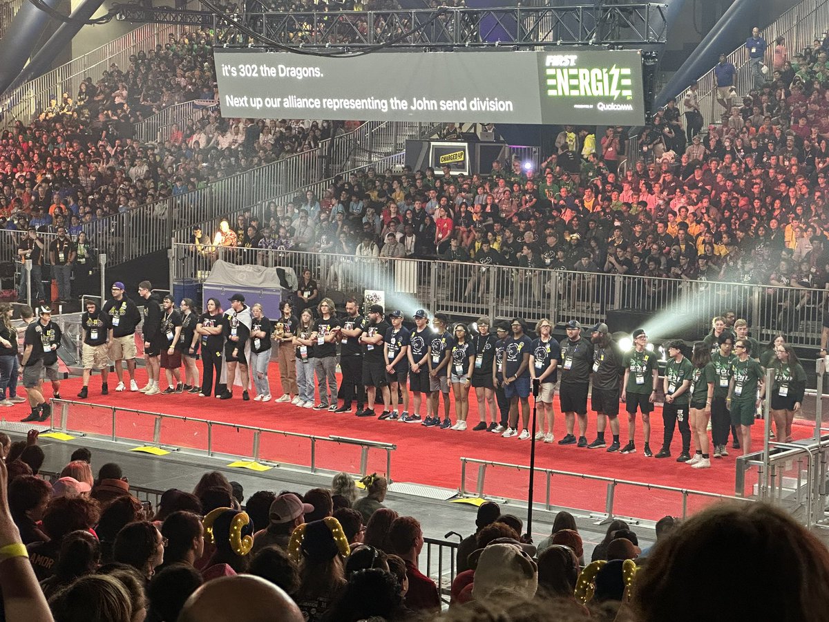 FIRSTTeam302's tweet photo. What a run - Our Curie alliance ended on the Einstein field as the 3rd alliance at the World Championship!! We appreciated our alliance partners and all those #FIRSTinMichigan teams behind the scenes, helping us and cheering us on! Go Dragons!! https://t.co/8gnQ39P6y2