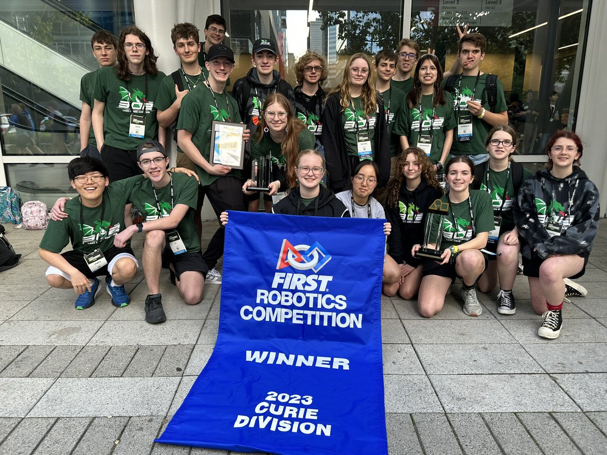 FIRSTTeam302's tweet photo. What a run - Our Curie alliance ended on the Einstein field as the 3rd alliance at the World Championship!! We appreciated our alliance partners and all those #FIRSTinMichigan teams behind the scenes, helping us and cheering us on! Go Dragons!! https://t.co/8gnQ39P6y2