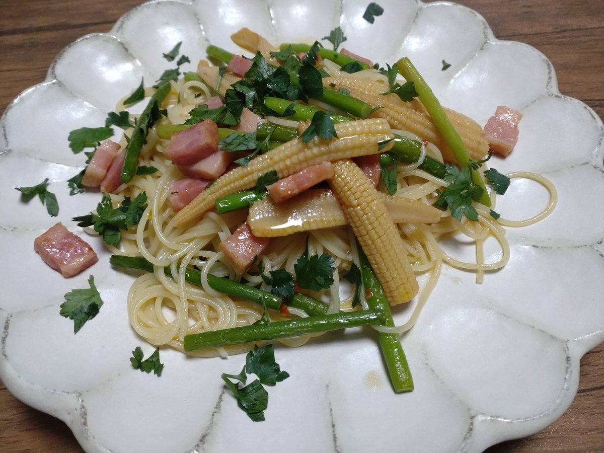 beriall89's tweet photo. 固ツイ更新しとくかぁ🎵
パスタ美味しい🤤
#おうちごはん
#Twitter家庭料理部
#料理好きな人と繋がりたい
#パスタ
#べりある先輩のパスタ https://t.co/ceG6xUupgU