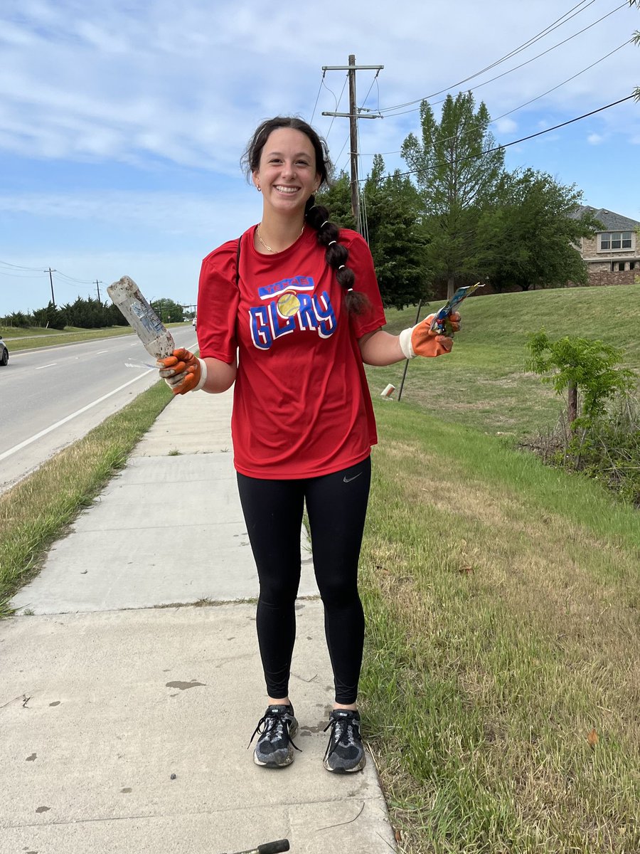 paisley_needham's tweet image. Spent my morning picking up trash around Melissa with my NHS friends🗑️♻️ Great to see so many students show up to clean our beautiful community❤️ #RedRed #CardinalNation @Melissa_GBBall @MHSCardsPWL @16uGloryNaudin @SoftballMelissa