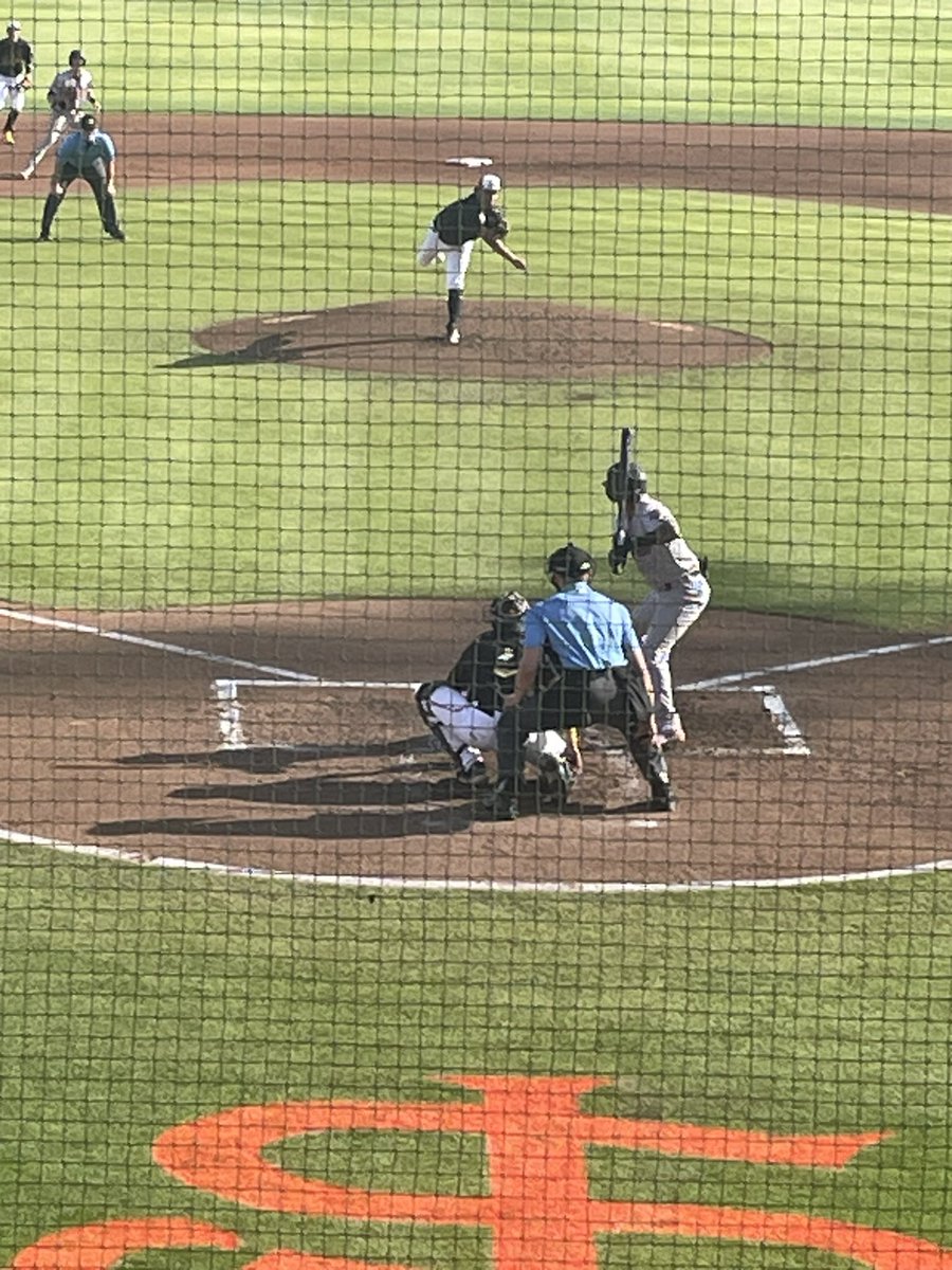 KingcougarMike's tweet photo. Pro ⚾️9️⃣2️⃣7️⃣7️⃣ @eddiesofficials @gilligan80 @johnnysfgiants @JohnnyKamen @rstones199 @QuarterRico @_RF30 @Sports_JoeG @megminard @Always_Yangry @AndrewPollner @irish_starfish @OrioleRich MiLB 5 #CAleague #66ers #Giants 12-6 low 4 #SanJose w @royaltytoursusa https://t.co/d8EOXNVMc7
