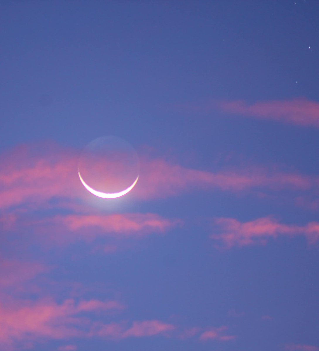 PhilippineStar's tweet photo. Cruel summer with you 💗💙🎶

The crescent moon and the cotton candy skies graced Naga City, Camarines Sur last Saturday. (Photos by Philip Darilay) https://t.co/cO6Kamc3cG