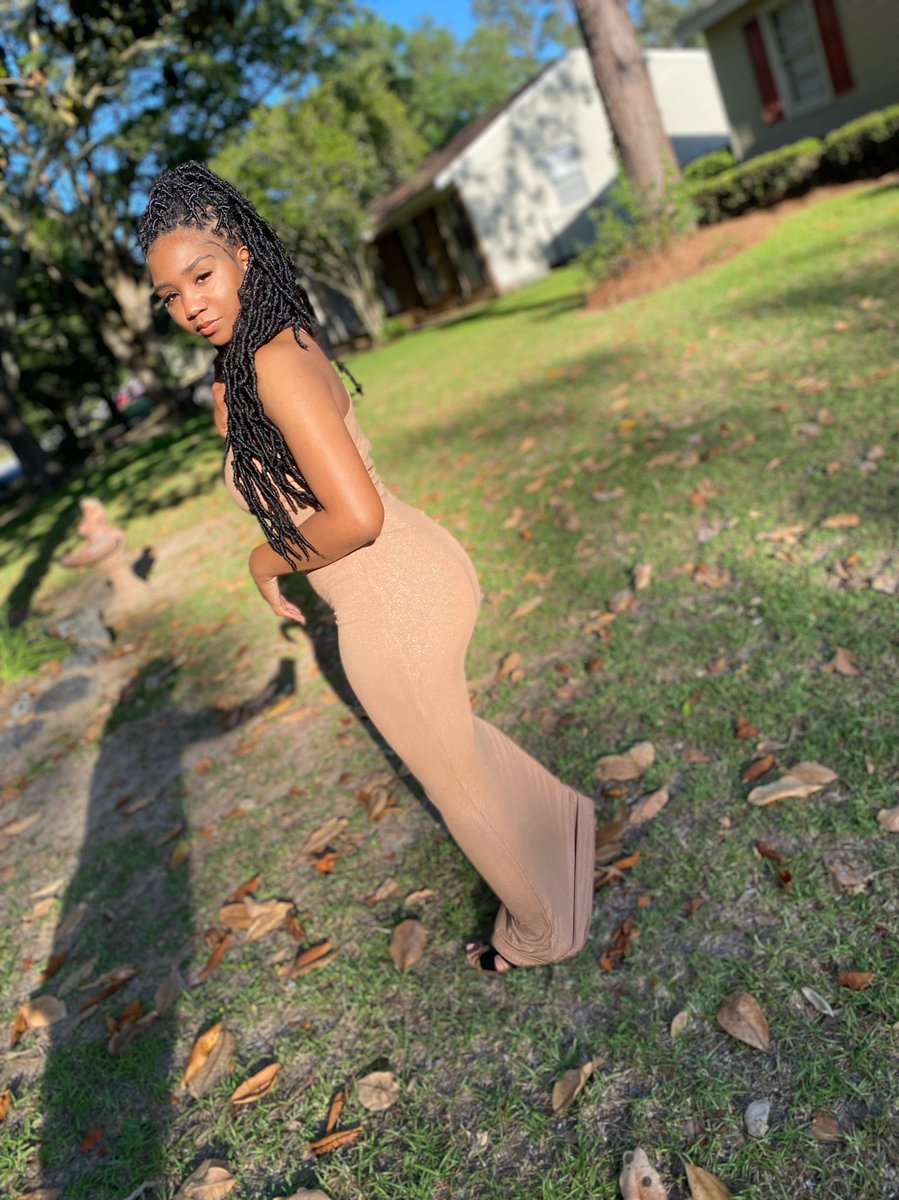britty_bratt_'s tweet photo. Like damn she in ha mood https://t.co/mWzaPFjYtf