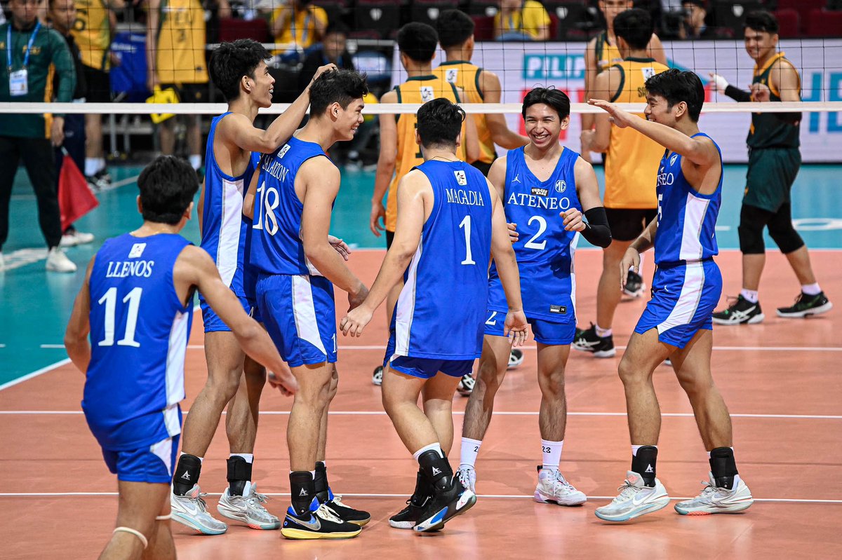 Ayin_TheGUIDON's tweet image. It’s time for a rematch between Eagles and Archers. 
The Ateneo Blue Eagles (6-6) will face long-time rivals, the De La Salle University (DLSU) Green Spikers (7-5), to fight for their spot in the Final Four. 
Follow me for live updates. 
@TheGUIDONSports 
#UAAPVolleyball