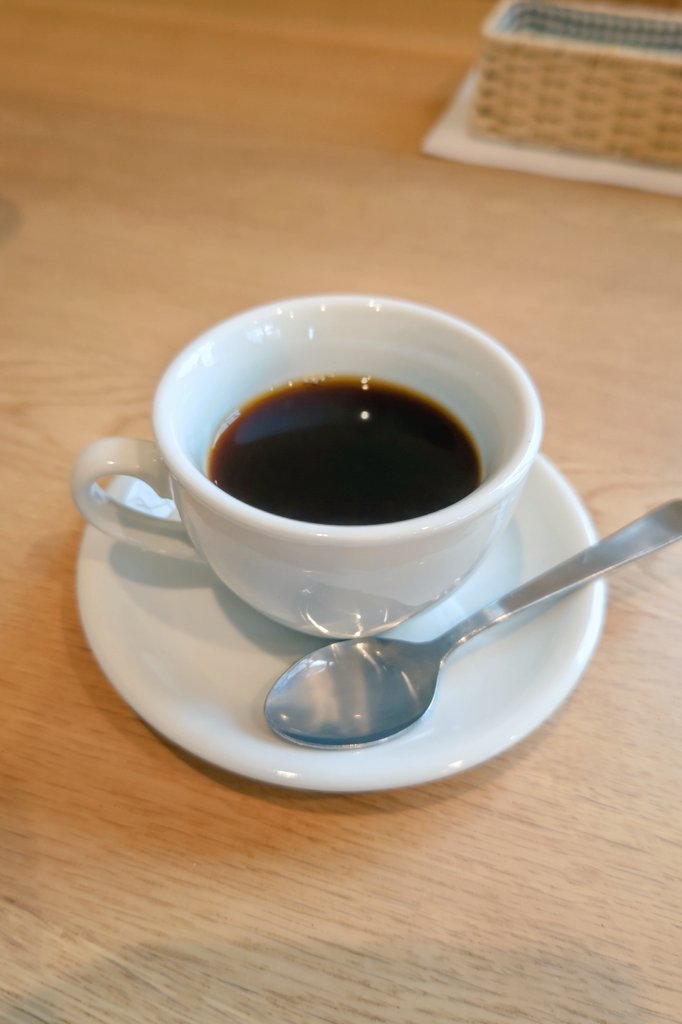 cromartie27's tweet photo. 昨日のお昼ごはんはO-cafeさんの豚の生姜焼きプレートお味噌汁付き♡この後帰ってから庭の雑草を抜きまくって今日は筋肉痛(；Д；)
#Ocafe #町田 https://t.co/FLZLhtUDRN
