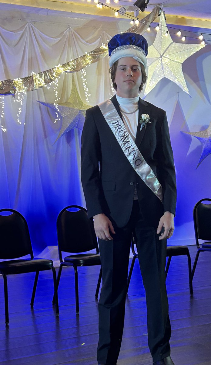 GrossHSBaseball's tweet photo. 2B/DH/Prom King - Gabe Hardisty https://t.co/LYPyORHPZ6