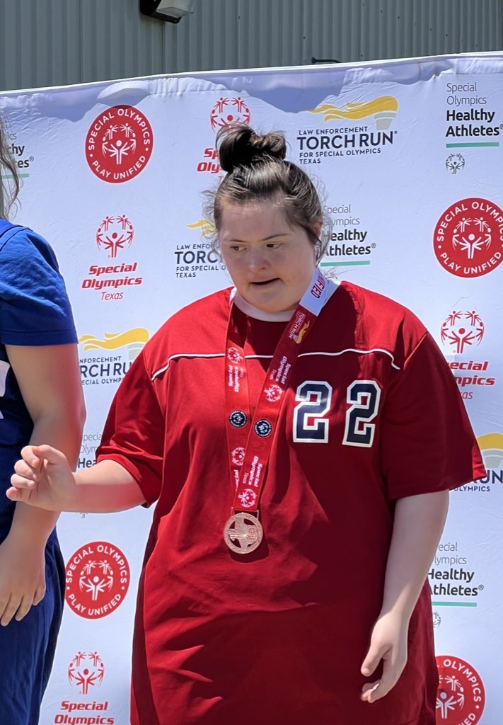 RickGainesEDU (@rgapmobilelive) on Twitter photo 🚨Special Olympics 2023🚨 It’s the #Softball Toss! Jr, Anna Dague takes 3rd place! <a href="/RPHS_Panthers/">Ridge Point HS</a> <a href="/RPSoftball/">Ridge Point Softball</a> <a href="/FortBendISD/">Fort Bend ISD</a> 🚨Special Olympics 2023🚨 It’s the #Softball Toss! Jr, Anna Dague takes 3rd place! <a href="/RPHS_Panthers/">Ridge Point HS</a> <a href="/RPSoftball/">Ridge Point Softball</a> <a href="/FortBendISD/">Fort Bend ISD</a>