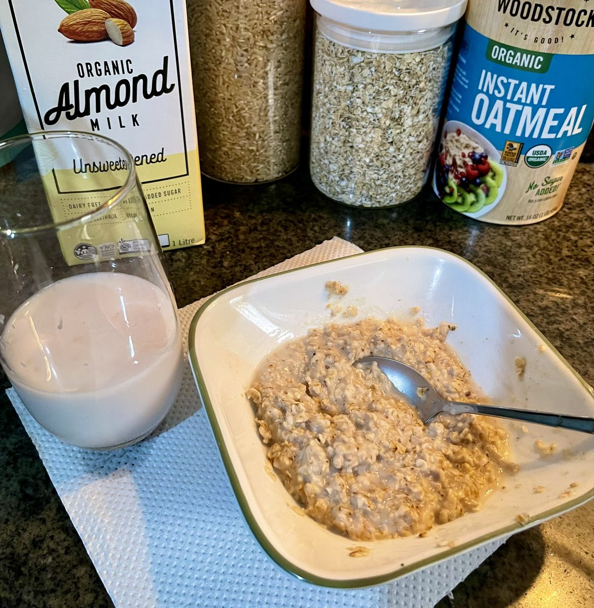 cbtinaza's tweet photo. the oatmeal does look so glum 👀 what a depressing comeback it is! #back2square1 https://t.co/pVxplhoUg1
