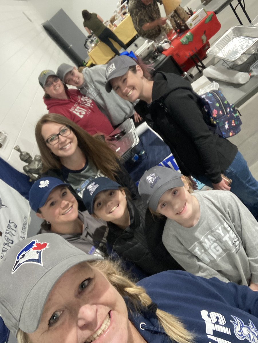 stmhagersville's tweet photo. What a great experience at the Caledonia Chili Cook-off. It was so nice to see the community come out and support several students. To make it a little more special our Knights’ Awesome Chili for Emily won for best school chili. A huge thank you to parents , students and staff. https://t.co/gAwNrj2CEI