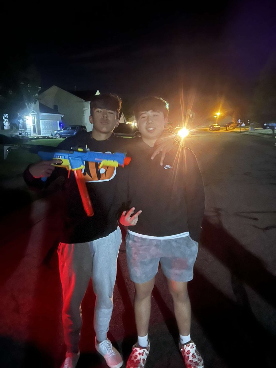 beckmanga35's tweet photo. @war2019e Garrett (gooch) shot Stover (sircumsalot) https://t.co/wsJmLhuIob