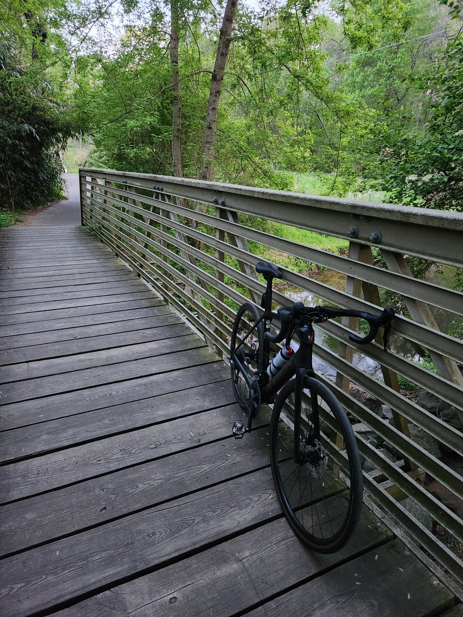 Really enjoyed this 55K bike ride along the Washington &amp; Old Dominion Trail, Fairfax County Parkway, and then some really quiet and picturesque country roads along the edge of the Great Falls Park and through the Wolf Trap National Park for the Performing Arts.
🏞️🚴