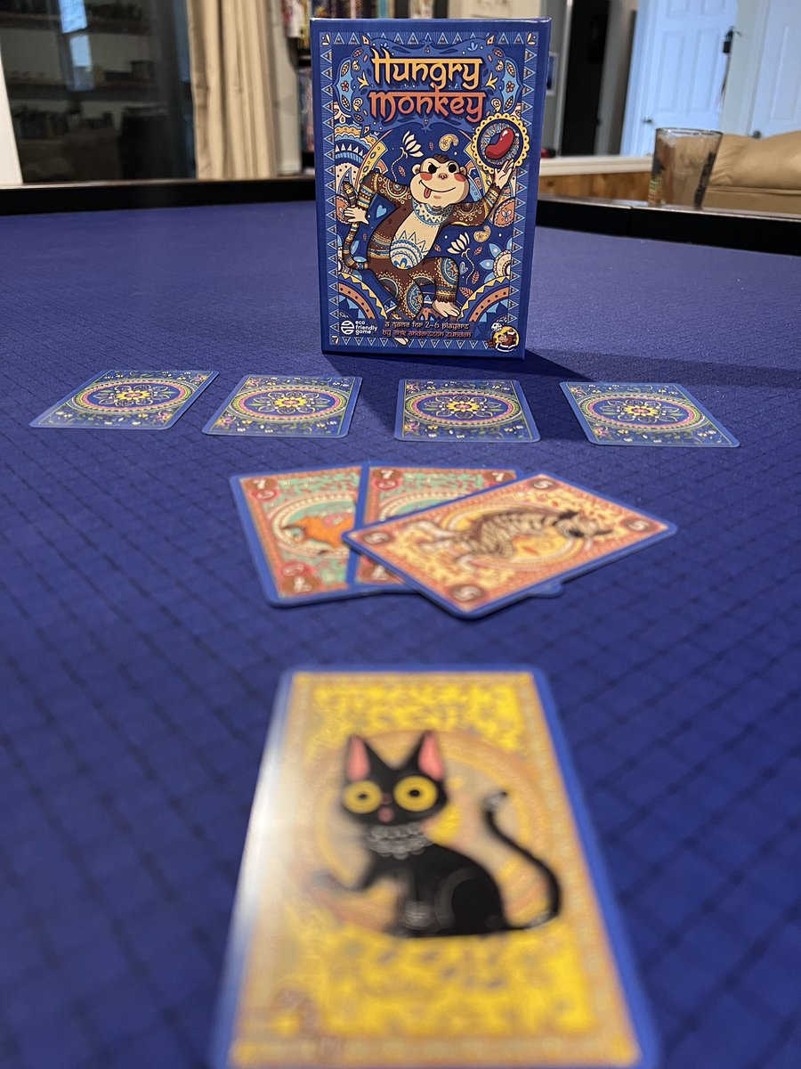 discovermeeple's tweet photo. Tonight @natzMUTD the kiddo and I played a few rounds of #HungryMonkey by @HeidelbaerGames designed by @erik_a_sunden A fun hand management game where you try to get rid of all your cards first! Thanks for the recommendation @ShutUpShow https://t.co/mdFl80vX71