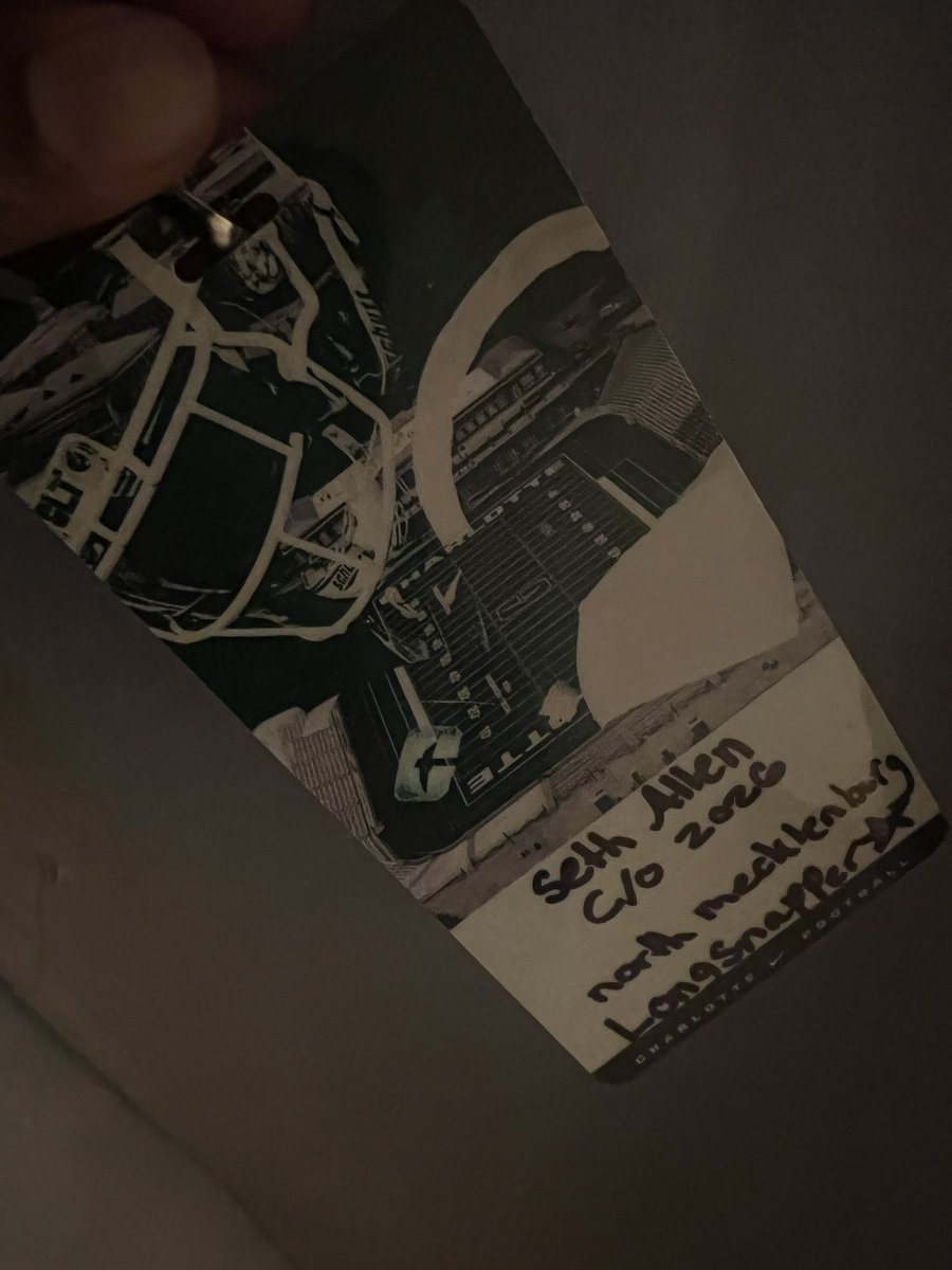 45alltimeseth's tweet photo. Had a amazing experience at @CharlotteFTBL spring game Great environment here.Cant wait to come back! @BiffPoggi @froelich51 @JacksonBlock17 @NCHSBlueSheet https://t.co/62BDtsg2tF
