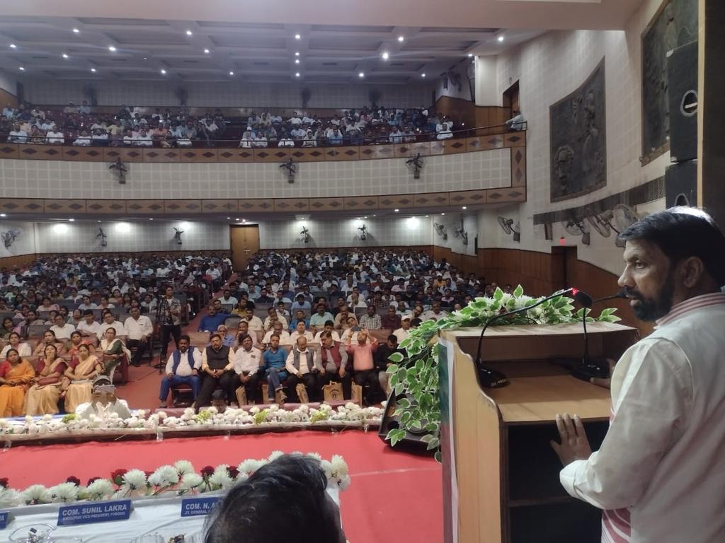 My sincere gratitude to the entire membership of Bihar for their record-breaking presence in 44th AGB of the Patna. More than 1200 membership, including 257 lady Comrades, were inside the hall as per attendance. Lame ducks were not invited consciously.