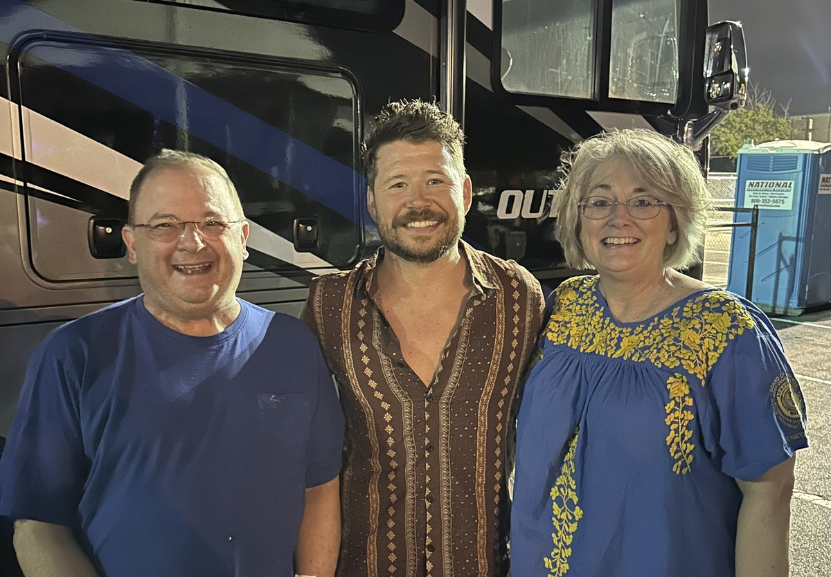 Patty Roberts on Twitter "Wow! StMarysU Oyster Bake, meeting Shane