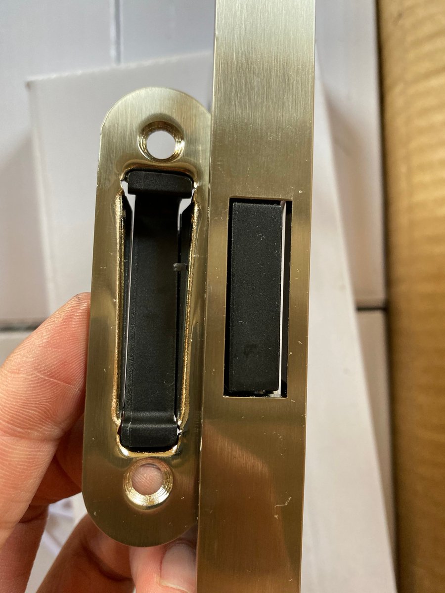 GoodMan0606's tweet image. Euro Standard Mortise Door Lock Body

-Lock case:Iron
-Cylinder:Customized
-Bolt :Plastic plus magnetic
-Center:85mm
-Backset:50mm
-Front Plate:Zinc alloy
-Hub:steel
-Finish:PB, CP, AB, AC, SS, BN, MBN, MAB
#euro #mortiselock