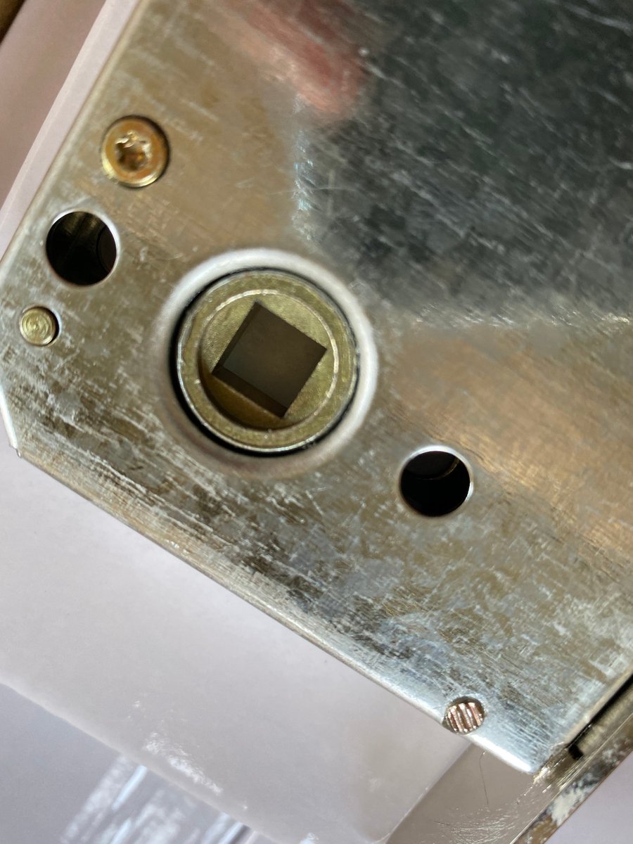 GoodMan0606's tweet image. Euro Standard Mortise Door Lock Body

-Lock case:Iron
-Cylinder:Customized
-Bolt :Plastic plus magnetic
-Center:85mm
-Backset:50mm
-Front Plate:Zinc alloy
-Hub:steel
-Finish:PB, CP, AB, AC, SS, BN, MBN, MAB
#euro #mortiselock