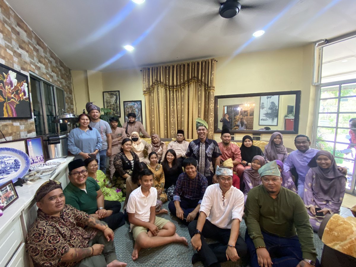 Mordibimol's tweet photo. Ngabang Raya! 😋 https://t.co/DfjgOrj0HU