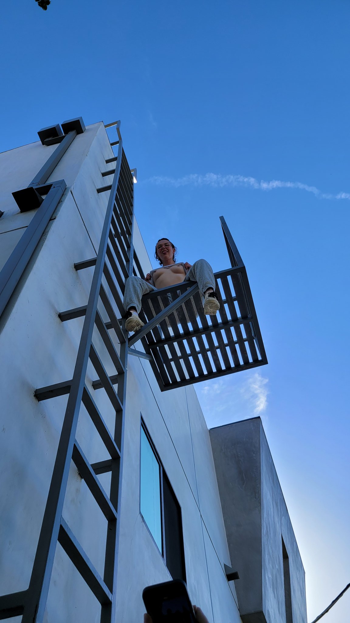 Usually, when I have to "talk the director down off the ledge" this is not why. @caseycalvertxxx 🤣🤣🤣 https://t.co/2iiBHD4XZK