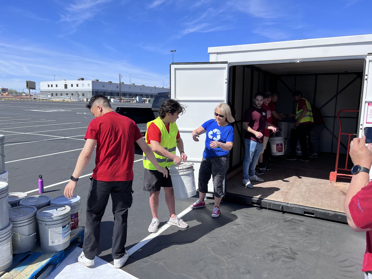 john_brislin's tweet photo. Fact: One gal of paint can contaminate 250k gal of water. Very proud to spend @EarthDay with my friend @kencottrell recycling with @unlv and @globalpaints 700gal, our local part of repurposing old paint for anything from local public art to rejuvenating Central African schools. https://t.co/aBiDDn72np
