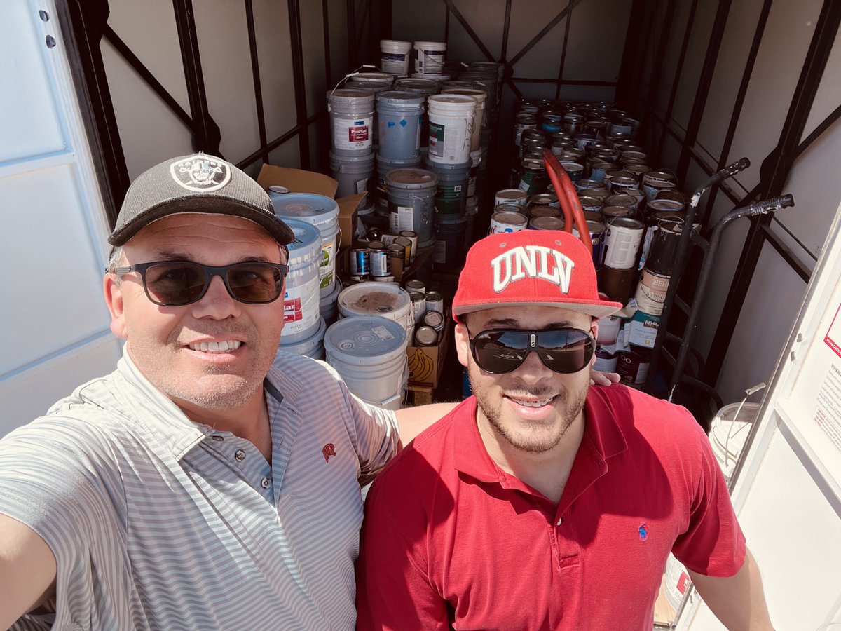 john_brislin's tweet photo. Fact: One gal of paint can contaminate 250k gal of water. Very proud to spend @EarthDay with my friend @kencottrell recycling with @unlv and @globalpaints 700gal, our local part of repurposing old paint for anything from local public art to rejuvenating Central African schools. https://t.co/aBiDDn72np