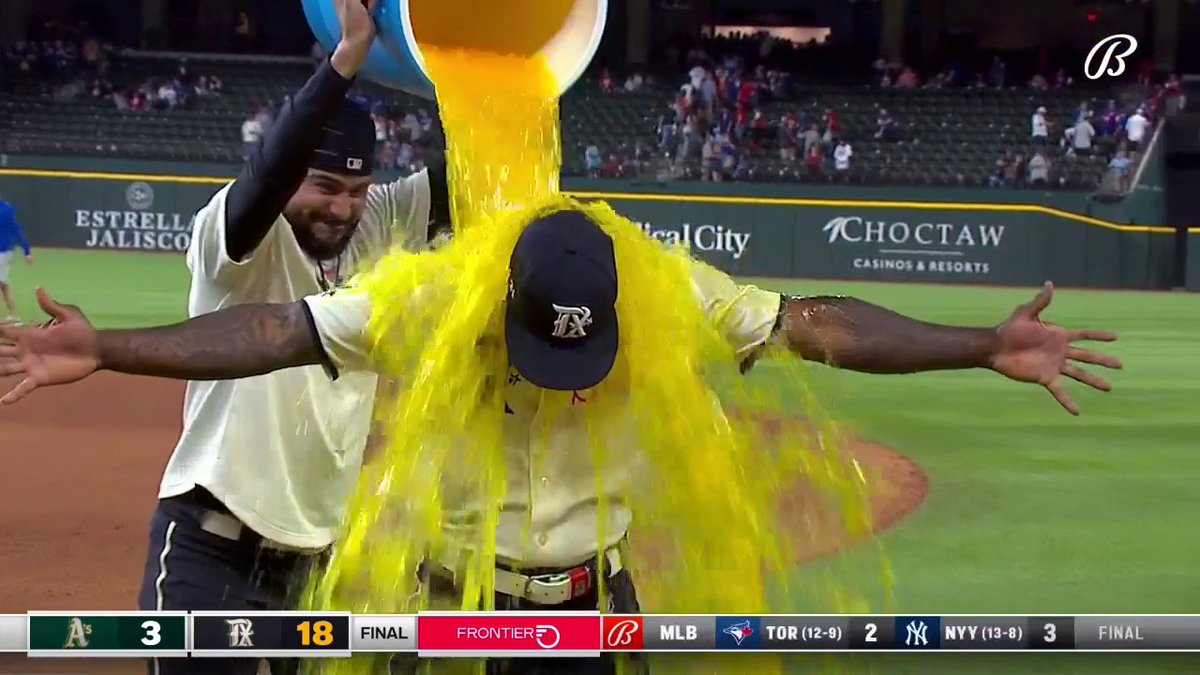 Athletics at Rangers / Twitter