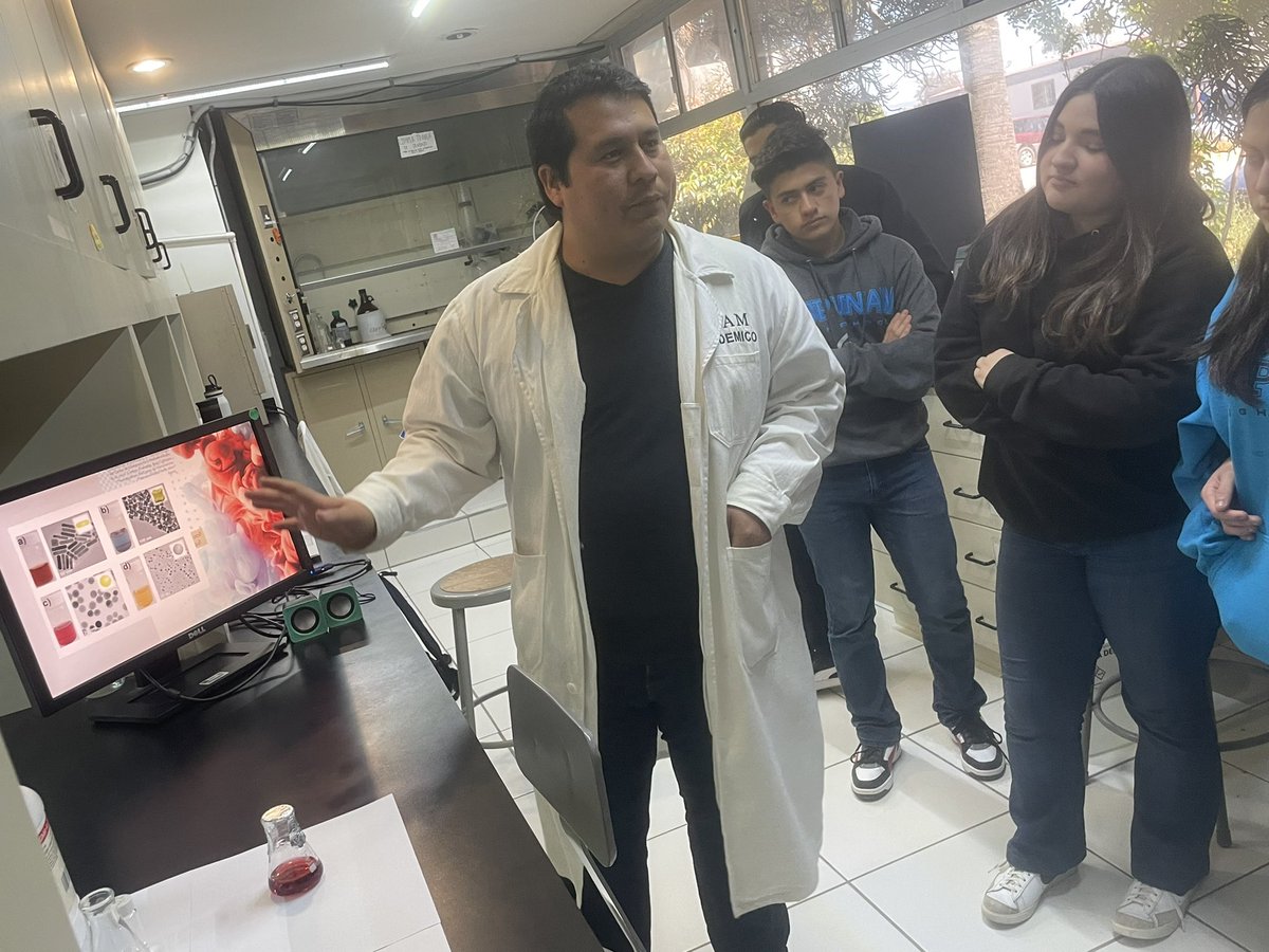 RomoHerrera_Lab's tweet photo. CasaAbierta 2023 (OpenHouse)
@CNyN_UNAM 

AG&amp;P
Assembly Graphene &amp; Plasmonics 

Alexa, Christian Palacios and Carlos Belman. @carlos_belman https://t.co/oc58UVwsRT