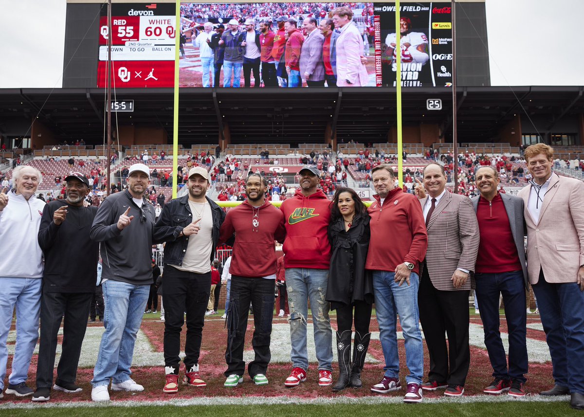 OU_President's tweet image. Sooner Magic was back in the Palace today! Couldn't have asked for a better day with the #OUFamily. @CoachVenables and @OU_Football are gearing up for an exciting 2023 season, and it was an honor to celebrate @K1 and his return to @UofOklahoma. Looking forward fall! #Boomer