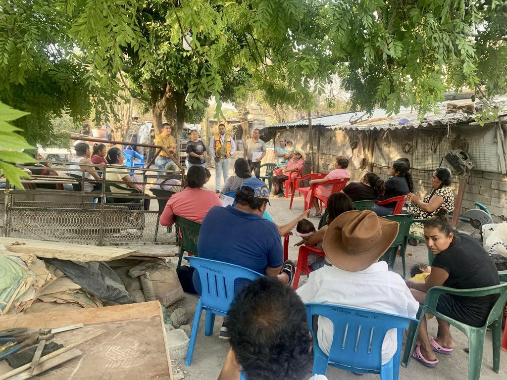 hectormjuarezg's tweet image. ¡Gracias a los habitantes de #Atlacholoaya por recibirnos! Hoy visitamos a los vecinos del Atlacholoaya donde los invitamos a que formen parte de esta nueva generación del #PRD Xochitepec, #reconectando con la ciudadanía. #unnuevoamanecer ☀️