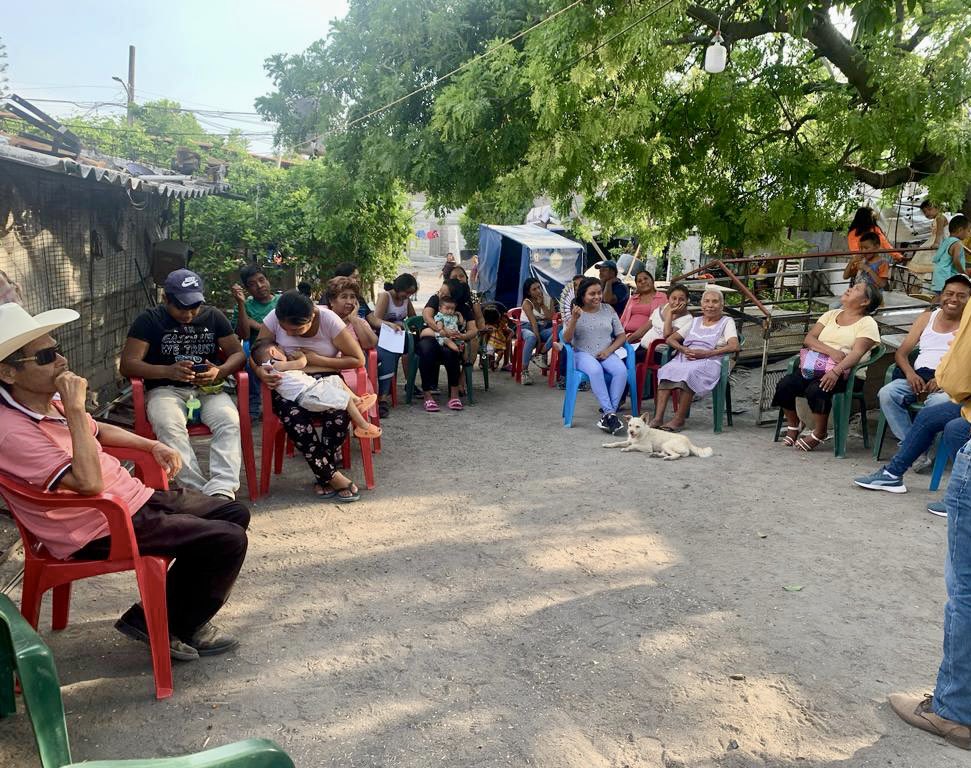 hectormjuarezg's tweet image. ¡Gracias a los habitantes de #Atlacholoaya por recibirnos! Hoy visitamos a los vecinos del Atlacholoaya donde los invitamos a que formen parte de esta nueva generación del #PRD Xochitepec, #reconectando con la ciudadanía. #unnuevoamanecer ☀️