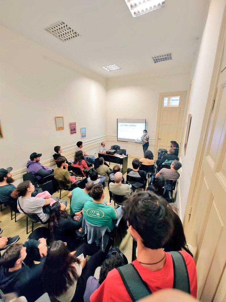 JoyCfTw's tweet photo. ✴ Fotos de #FLISOL2023🔸️#CHARLA:
LOS 4 JINETES DEL APOCALIPSIS: #inseguridadinformática, #extractivismodedatos, #algoritmocentrismo y #sustituciónprofesional
@JoyCfTw
🧡Gracias por todo!🧡 
Excelente edición!!!
 #FLISoL #FLISoLCABA https://t.co/bJ8D0YwTd3