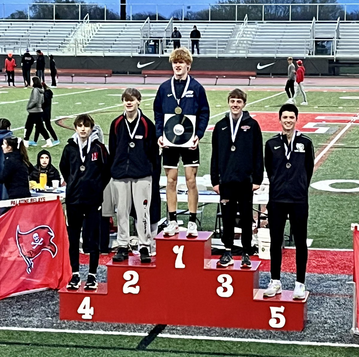 D_Eck33's tweet photo. Braden continues a strong week of running and shows out with a big time PR at Palatine Distance Night! https://t.co/jEUd6QGnpd