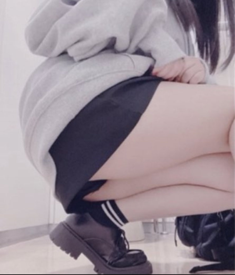 PayPay200円で動画か写真売ります

#動画売ります
 #おっぱい
 #動画売り子 
 #オフパコ