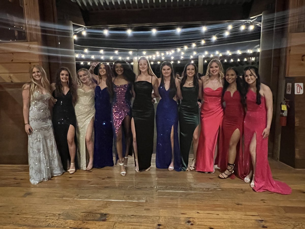 NHHSVB's tweet photo. Our volleyball teams were a HIT at Prom 🏐🎉
#NHHSvb #AllN #NHHSmvb https://t.co/DgysTIlmuo