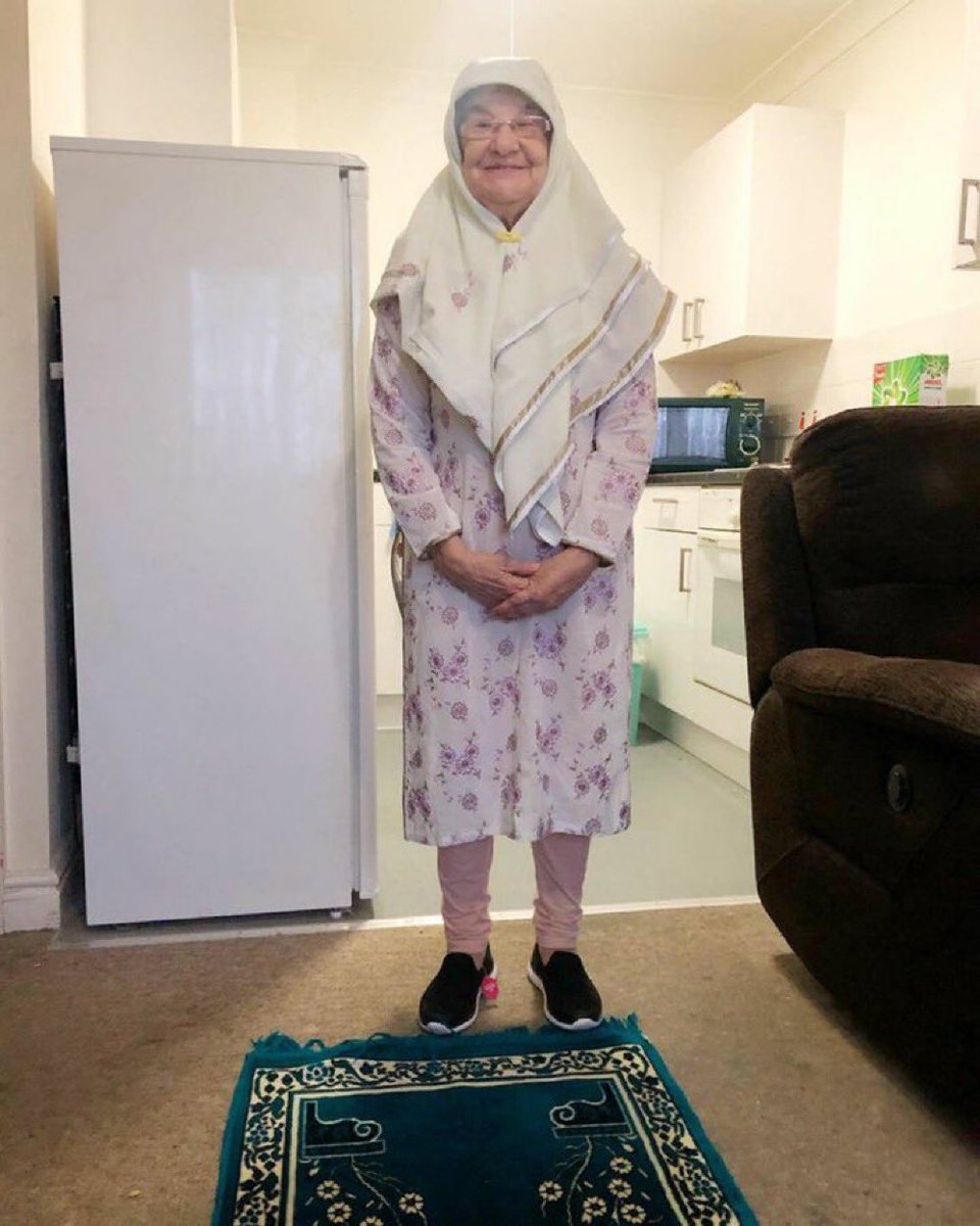 HalalNation_'s tweet photo. Grandma embraces Islam 💜🤍 https://t.co/WVatGtvdOI