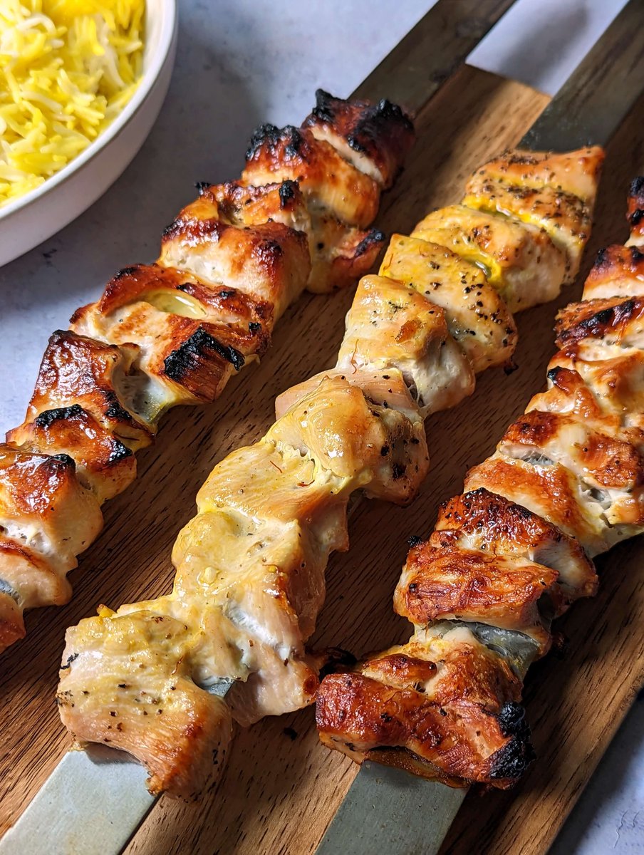 JamilGhar's tweet photo. NEW #RECIPE 
🔥🍗 The Persian classic is perfect for grilling season and pairs perfectly with rice and other sides. #JoojehKabob #PersianCuisine #GrillingSeason #Foodie #Yum

 https://t.co/Rpx9IHII33 https://t.co/JA9L64afiC