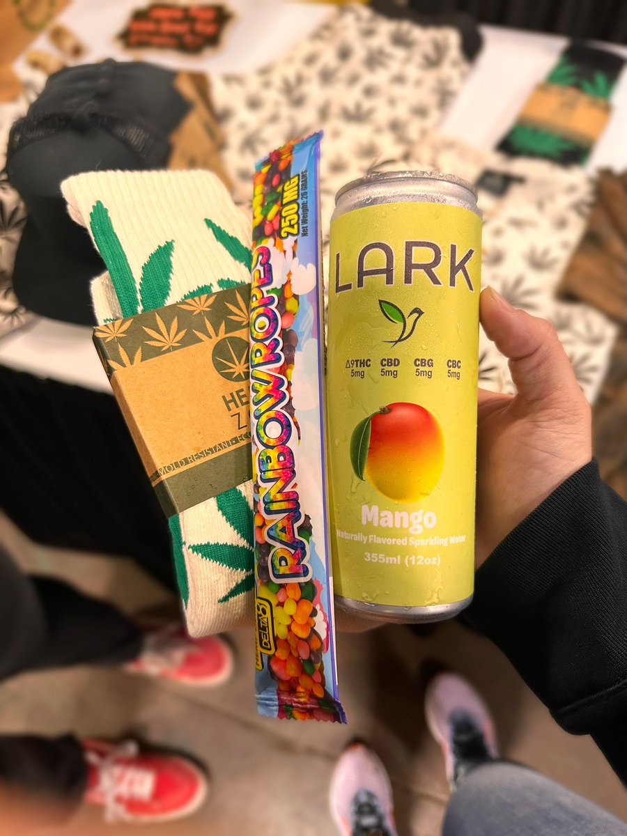 cbdprosusa's tweet photo. Cheers to Earth X ๐, hereโs to day 3 tomorrowโ
Also happy #EarthDay ๐ฟ thank you, Mother Planet, for providing us the beautiful cannabis plant we now know and love ๐๐ฑ
#morefarm #lesspharma #cbd #cannabis #love #plant #health #organic #natural #event #vendor #local #support https://t.co/OmP9bNPuQj