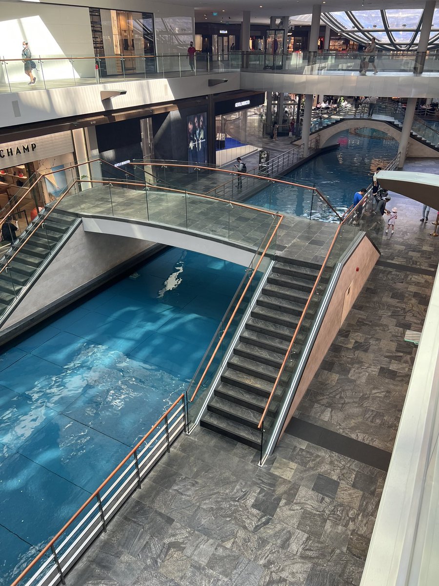 좀 워터세븐같기도