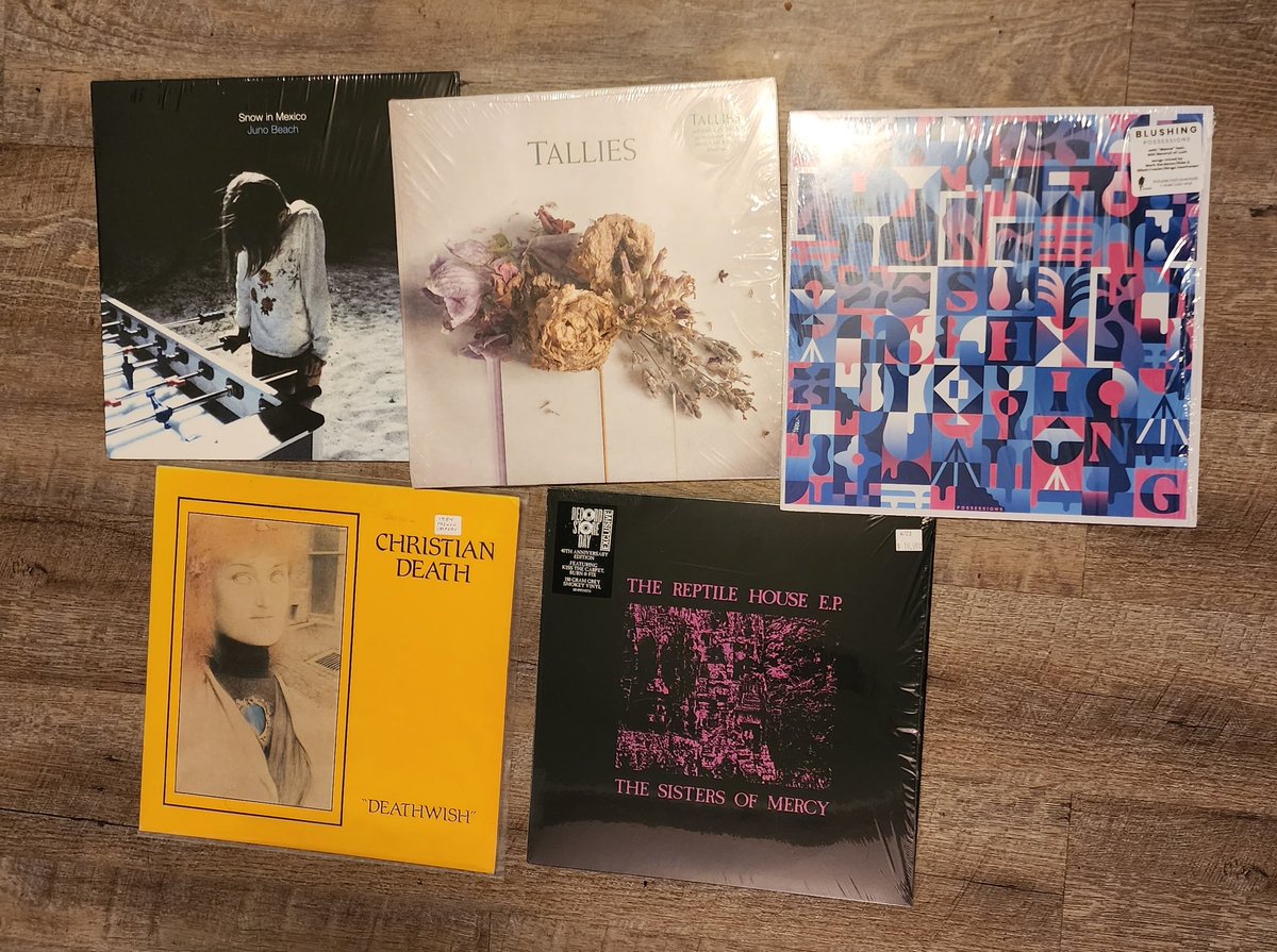 supergnat3's tweet photo. Record Store Day
Only found one of the three that I went out for but I didn't want to campout. Still bought other records because you can never have enough.
#recordstoreday #rsd #vinyl #vinylrecords #rsd23 #rsd2023 #recordstoreday23 #recordstoreday2023 https://t.co/aReVPPydpv