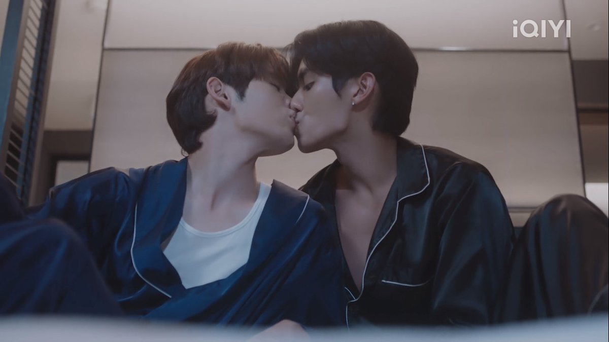 MayThu18344267's tweet photo. Romantic 

#NetJames
#BedFriendEP10 
#BedFriendFinalEP https://t.co/X4ouDeCeur