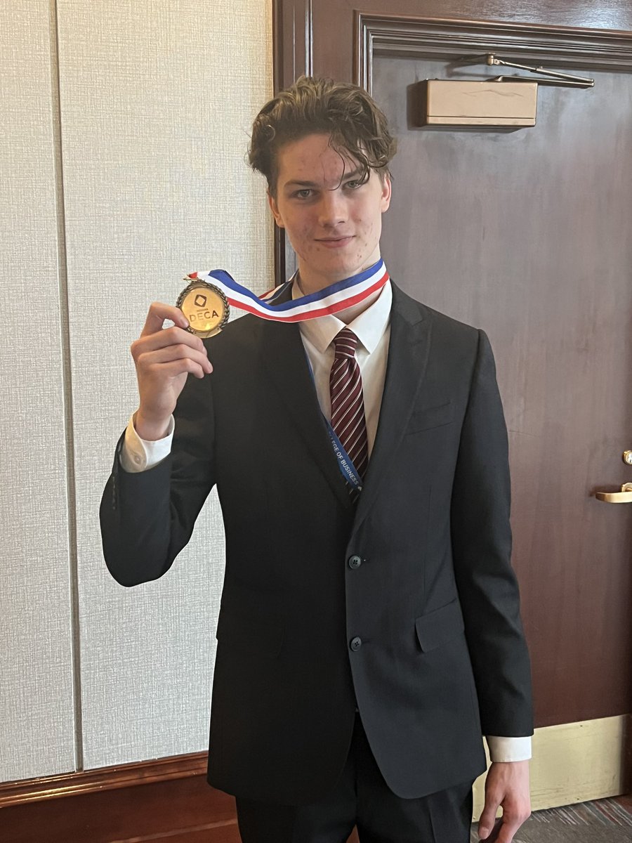 Congratulations to <a href="/JAHS_DECA/">John Adams DECA</a>  junior Owen Connelly…medalist <a href="/IndianaDECA/">Indiana DECA</a> State competition in Indianapolis in Entrepreneurship - Channel Management Role Play docs.google.com/presentation/d…
