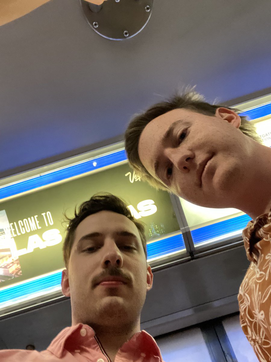 YesWeDan1's tweet photo. @lvmonorail #monorailselfie https://t.co/gRnMOwmXL6