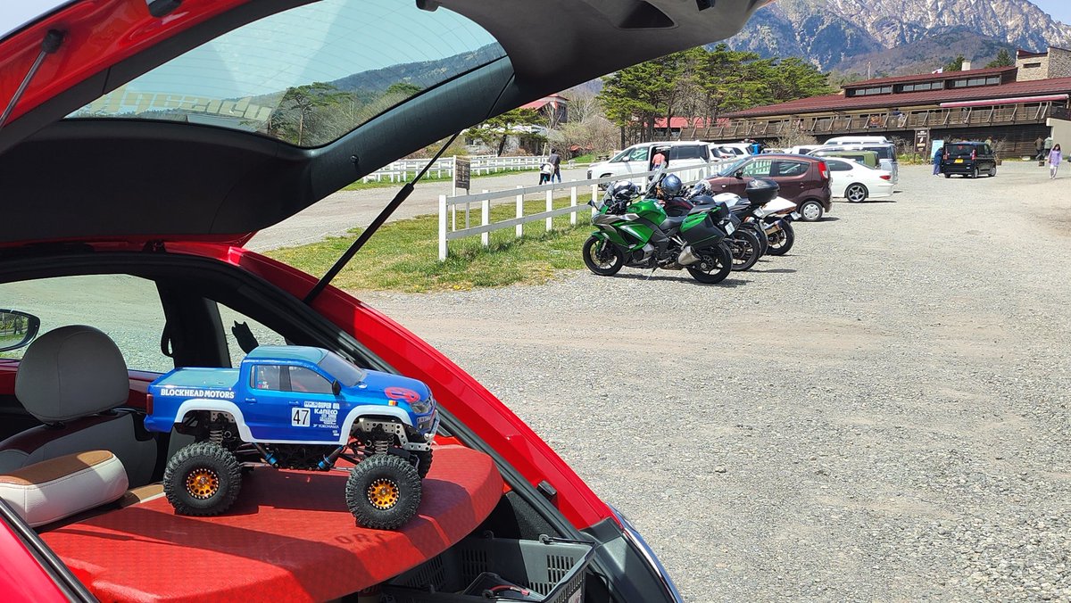 36illusion05's tweet image. #タミヤRC
#CC01
#清里
#清泉寮
今日は久しぶりに清泉寮へソフトクリーム食べに…じゃなくラジコンしにきました
道路挟んで反対側遊歩道で遊んでました(清泉寮側はラジコンです❌)
続く