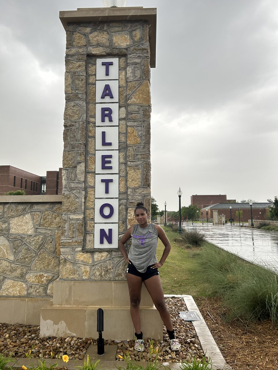 Had a great time today at the @TarletonSoccer ID Camp and watching the Texans take on ASU. Thank you Coach Pete Cuadrado and the coaching staff for putting on an amazing camp!! #TexanNation x #BleedPurple