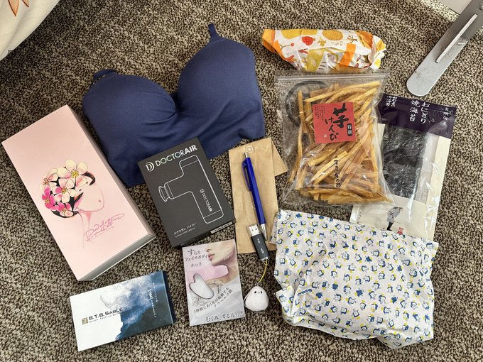 たくさん食べても翌朝になればおなか空く&hellip;🤣  自分では買うか悩むものもプレゼントしていただいたり,一生モノになり得るような素敵なアイテムをいただいたり&hellip;昔からいままでずっと有難く思っています。  会えなくてもAV購入してYouTube高評価付けてくれたり宣伝してくれてる方&hellip;ありがとう🥹💖
