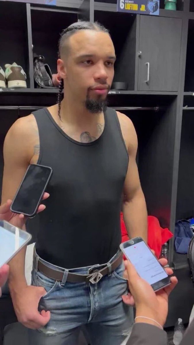 BronGotIt's tweet photo. The Memphis Grizzlies are on pace for 36 points in Game 3 against the Lakers🔥🔥 https://t.co/uV56ku6m1O