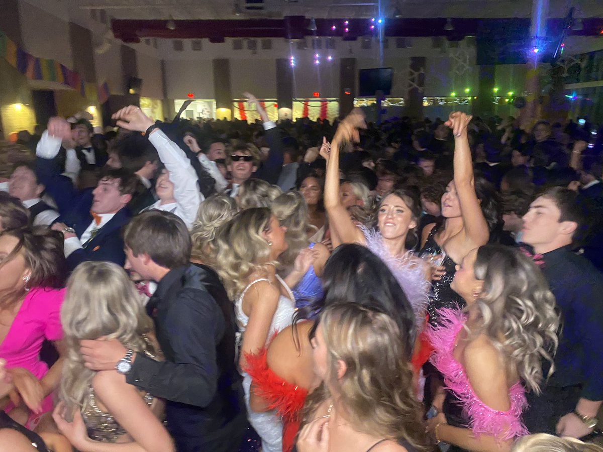 cabotsd's tweet photo. @CabotHigh Prom 2023 is underway! What a fantastic night! #promroyalty #asweetescape https://t.co/eYOJRqirz3